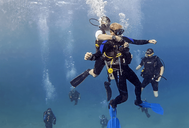 PADI rescue course